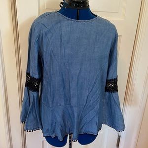Bobeau chambray top with lace bell sleeves size L